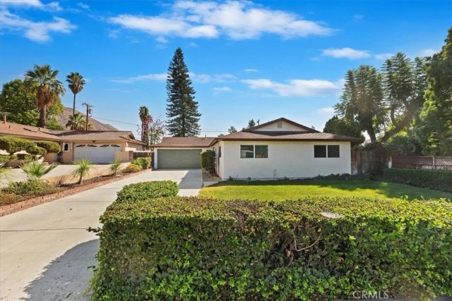 230 E Blaine, Riverside, CA 92507