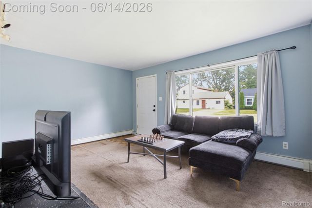 26295 Kathy Street, Roseville, MI 48066