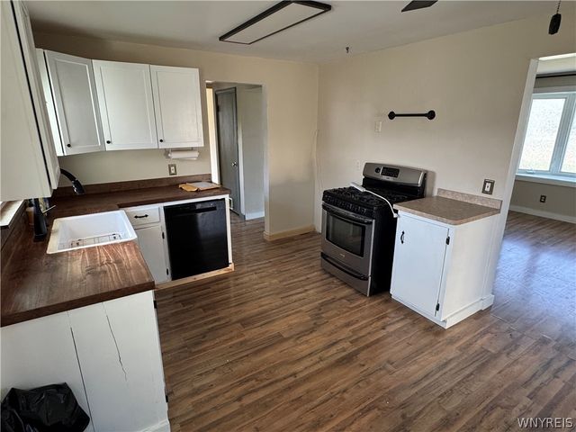 3001 Schoolview Road, Eden, NY 14057