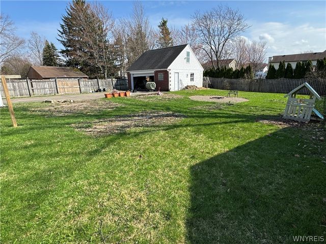 3001 Schoolview Road, Eden, NY 14057