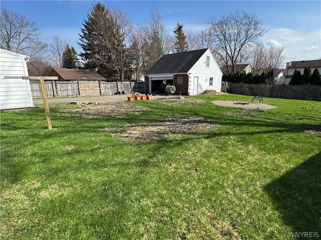 3001 Schoolview Road, Eden, NY 14057