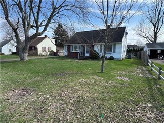 3001 Schoolview Road, Eden, NY 14057