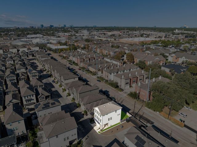 8604 Hollyoaks Creek Lane, Houston, TX 77063