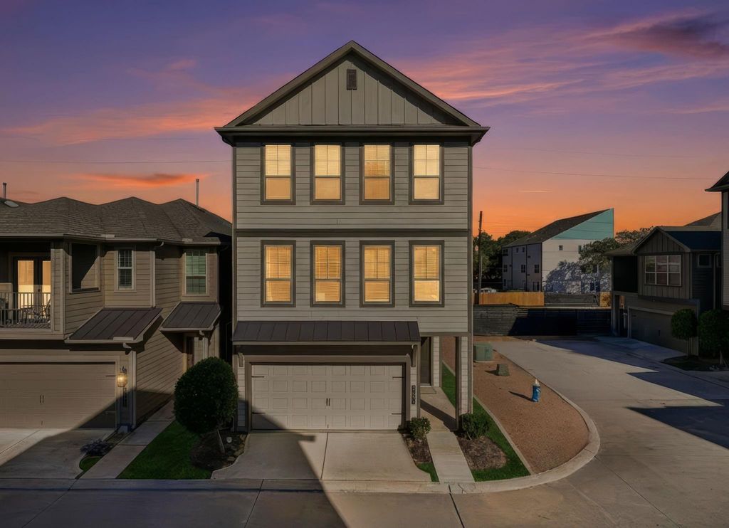 8604 Hollyoaks Creek Lane, Houston, TX 77063