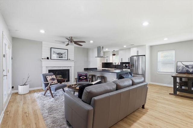 10941 Beauty Lane, Dallas, TX 75229