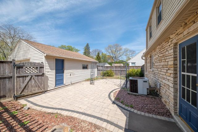 8031 Whitney ROAD, Fox Point, WI 53217
