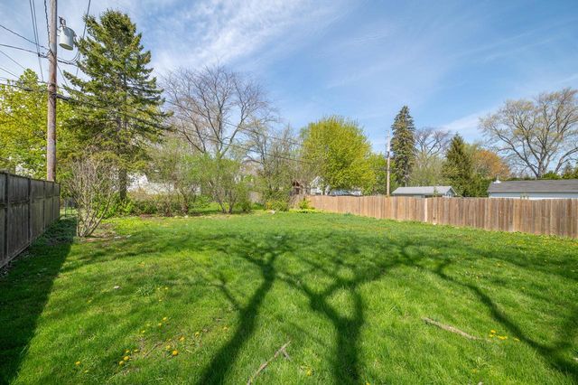 8031 Whitney ROAD, Fox Point, WI 53217