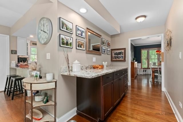 1305 Dancer Court, Libertyville, IL 60048