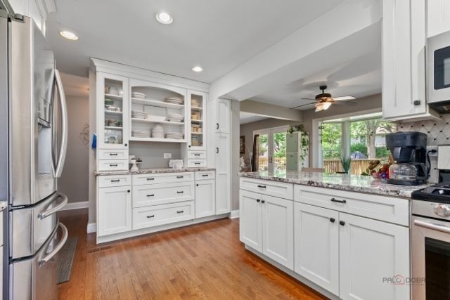1305 Dancer Court, Libertyville, IL 60048