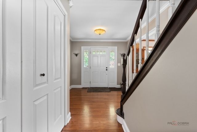 1305 Dancer Court, Libertyville, IL 60048