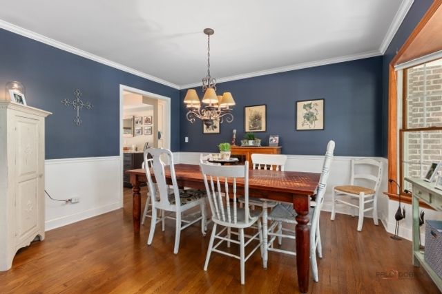 1305 Dancer Court, Libertyville, IL 60048