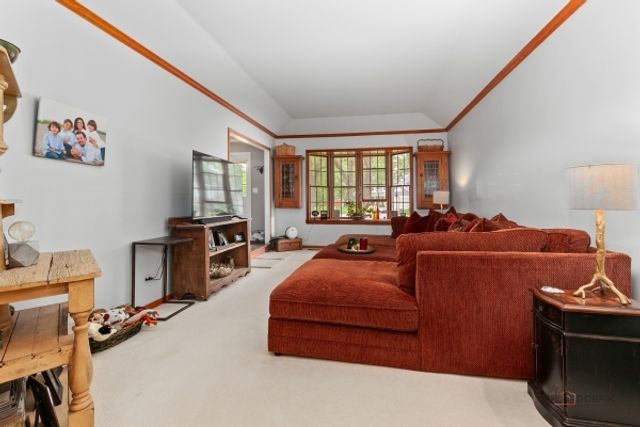 1305 Dancer Court, Libertyville, IL 60048
