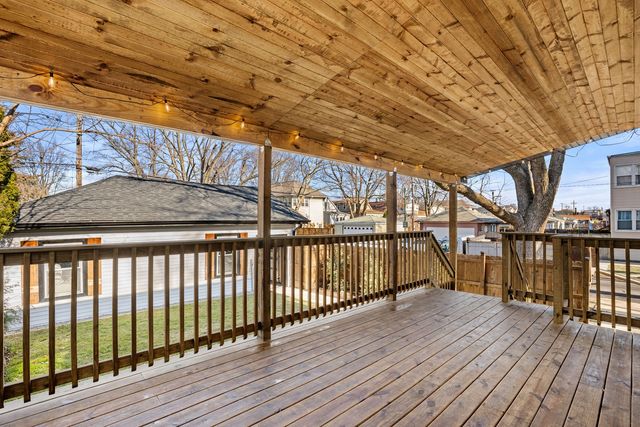 5700 W Grace Street, Chicago, IL 60634