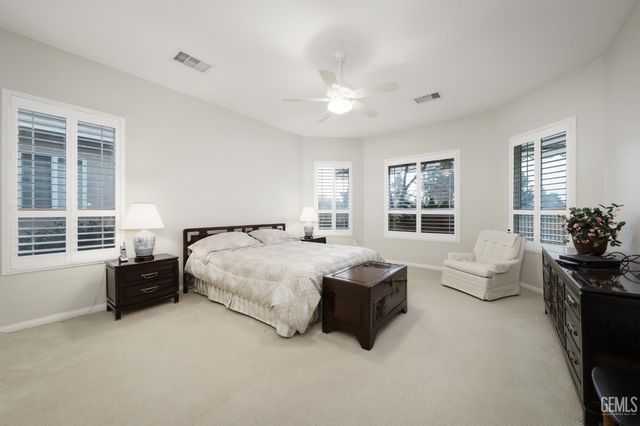 10308 Dutch Iris Drive, Bakersfield, CA 93311