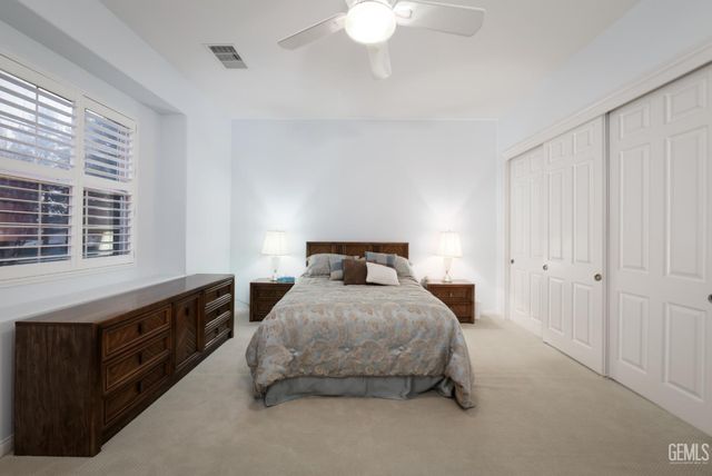 10308 Dutch Iris Drive, Bakersfield, CA 93311