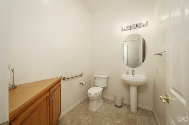 10308 Dutch Iris Drive, Bakersfield, CA 93311