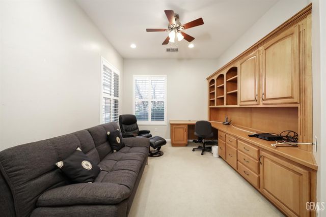 10308 Dutch Iris Drive, Bakersfield, CA 93311