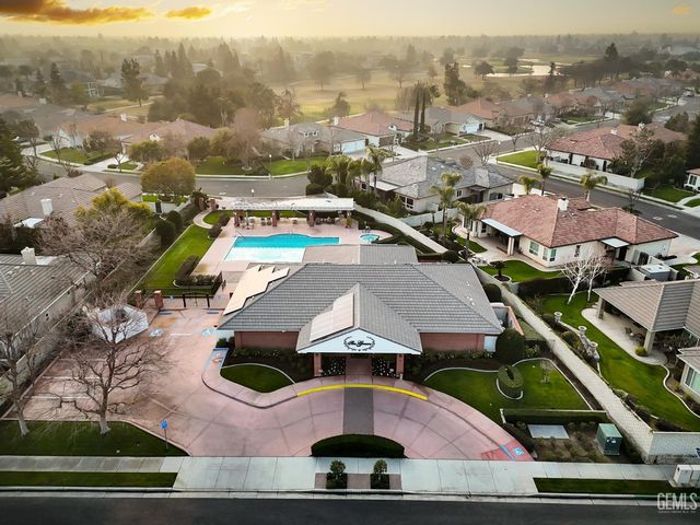 10308 Dutch Iris Drive, Bakersfield, CA 93311