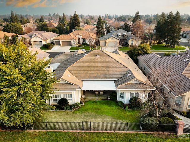 10308 Dutch Iris Drive, Bakersfield, CA 93311