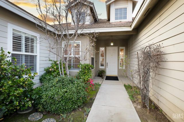 10308 Dutch Iris Drive, Bakersfield, CA 93311