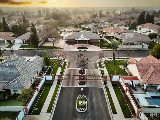 10308 Dutch Iris Drive, Bakersfield, CA 93311