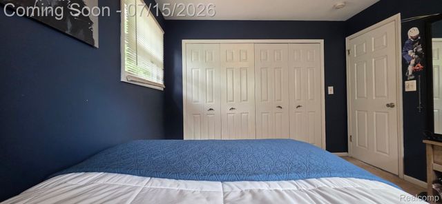 3285 Mapledale Street, Commerce Charter Township, MI 48382
