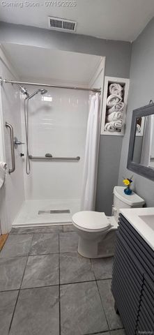 3285 Mapledale Street, Commerce Charter Township, MI 48382