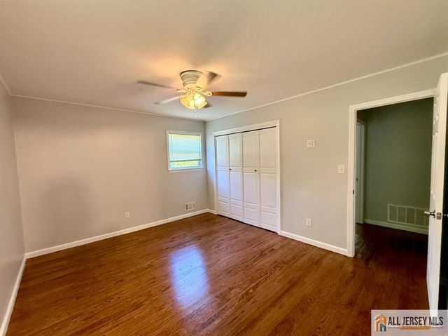 44 Drake Road, Somerset, NJ 08873