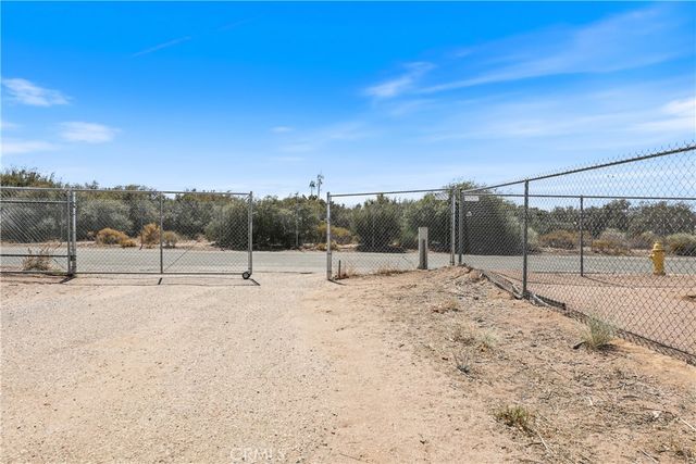 8195 Alta Mesa Road, Oak Hills, CA 92344