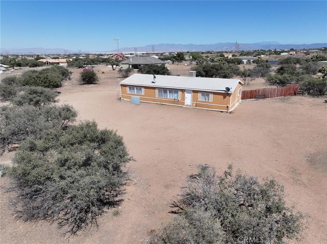 8195 Alta Mesa Road, Oak Hills, CA 92344