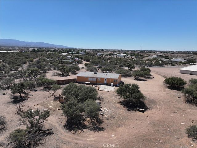 8195 Alta Mesa Road, Oak Hills, CA 92344