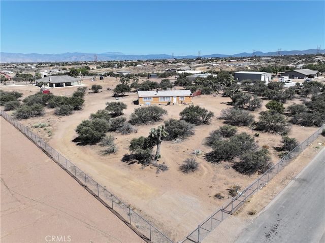 8195 Alta Mesa Road, Oak Hills, CA 92344