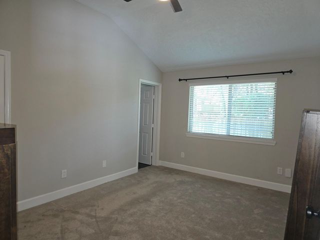 8 N Brook Pebble Court, The Woodlands, TX 77380