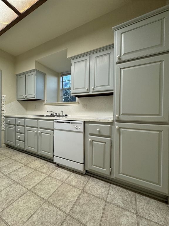 400 Nagle Street 300, College Station, TX 77840