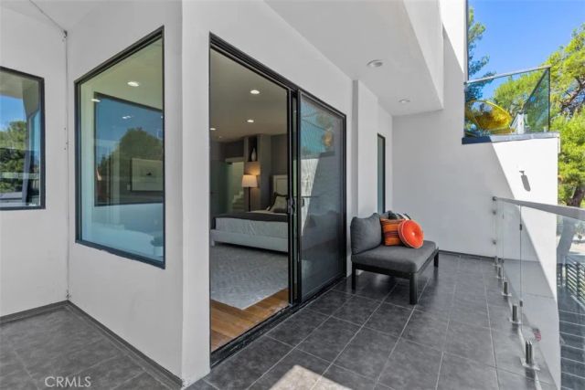 3060 Hollywell, Glendale, CA 91206