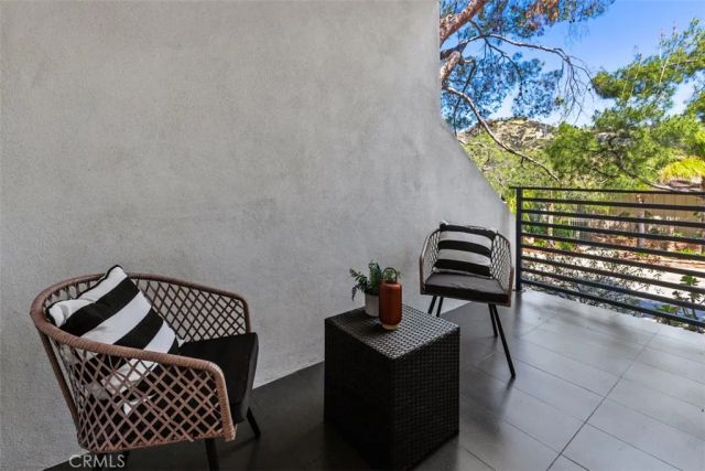 3060 Hollywell, Glendale, CA 91206
