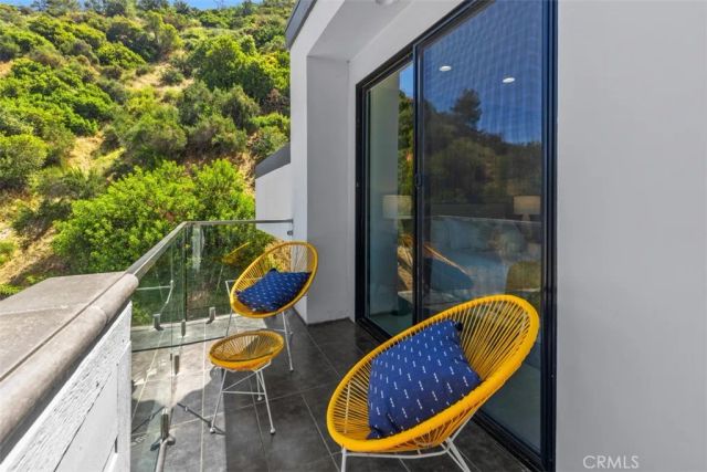 3060 Hollywell, Glendale, CA 91206