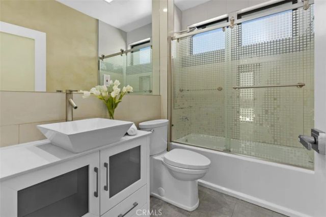 3060 Hollywell, Glendale, CA 91206