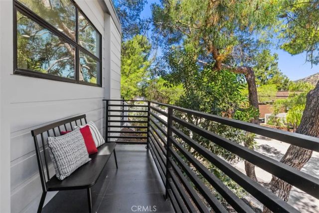 3060 Hollywell, Glendale, CA 91206