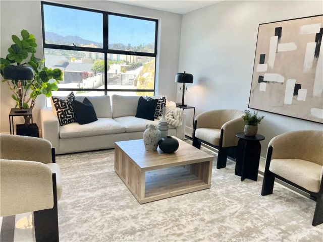 3060 Hollywell, Glendale, CA 91206