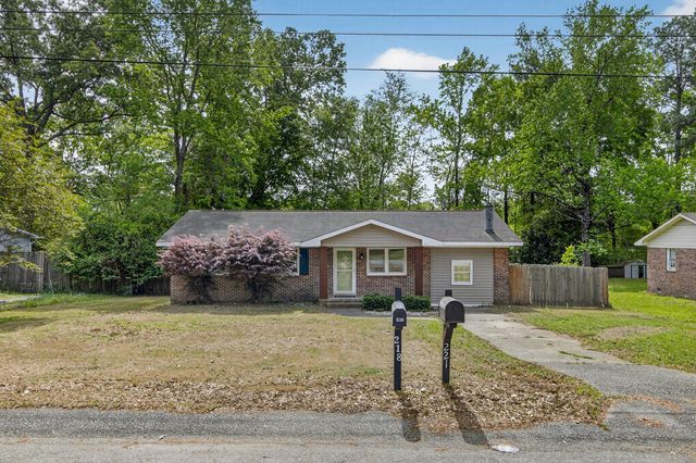 221 Forest Circle, Summerville, SC 29483