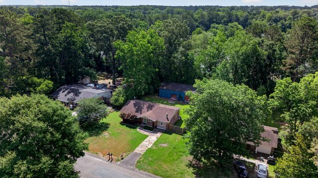 221 Forest Circle, Summerville, SC 29483