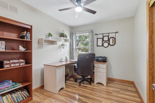 3706 Tam O Shanter Drive, Bettendorf, IA 52722