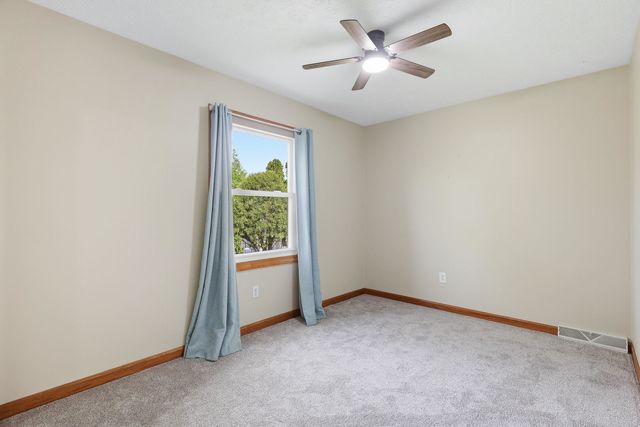 3706 Tam O Shanter Drive, Bettendorf, IA 52722