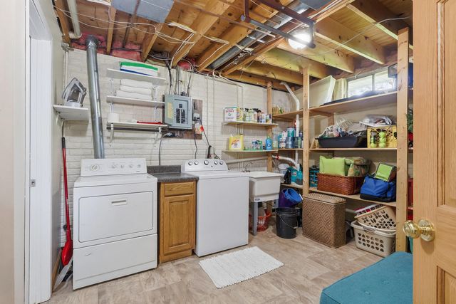3706 Tam O Shanter Drive, Bettendorf, IA 52722