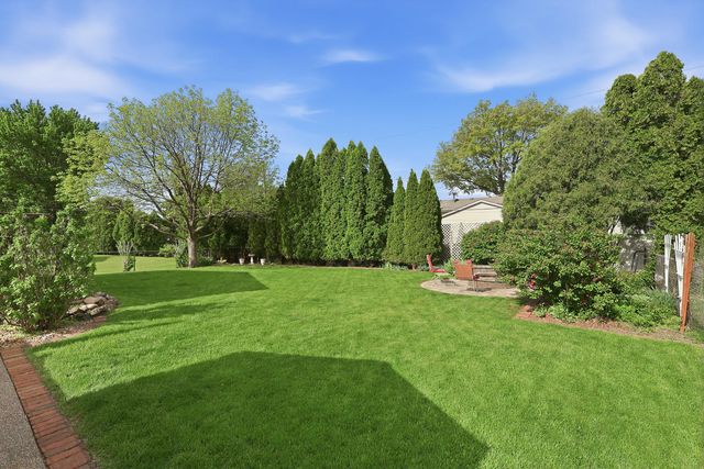 3706 Tam O Shanter Drive, Bettendorf, IA 52722