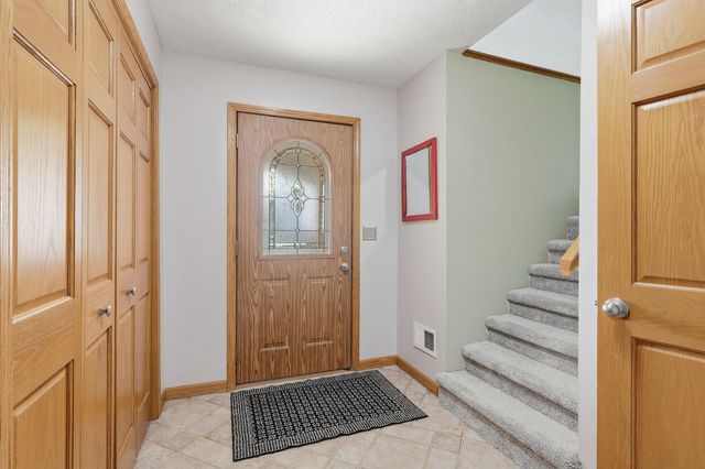 3706 Tam O Shanter Drive, Bettendorf, IA 52722