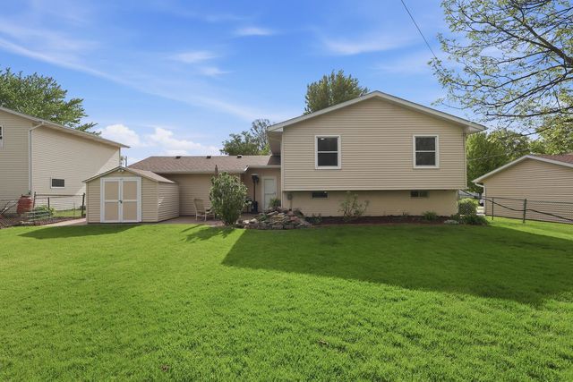 3706 Tam O Shanter Drive, Bettendorf, IA 52722
