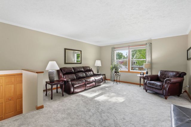 3706 Tam O Shanter Drive, Bettendorf, IA 52722