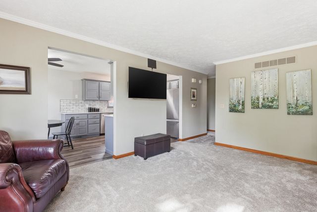 3706 Tam O Shanter Drive, Bettendorf, IA 52722